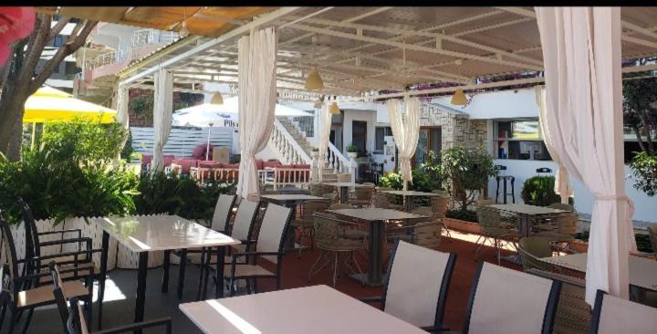 Fjora Rooms Sarandë 外观 照片